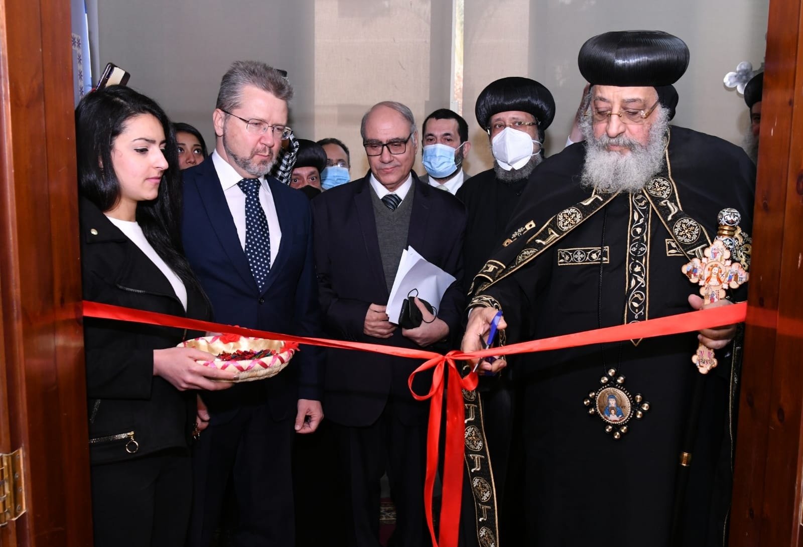 قداسة البابا تواضروس الثاني يفتتح معرض أيقونات برونزيّة بمعهد الدراسات القبطيّة في القاهرة