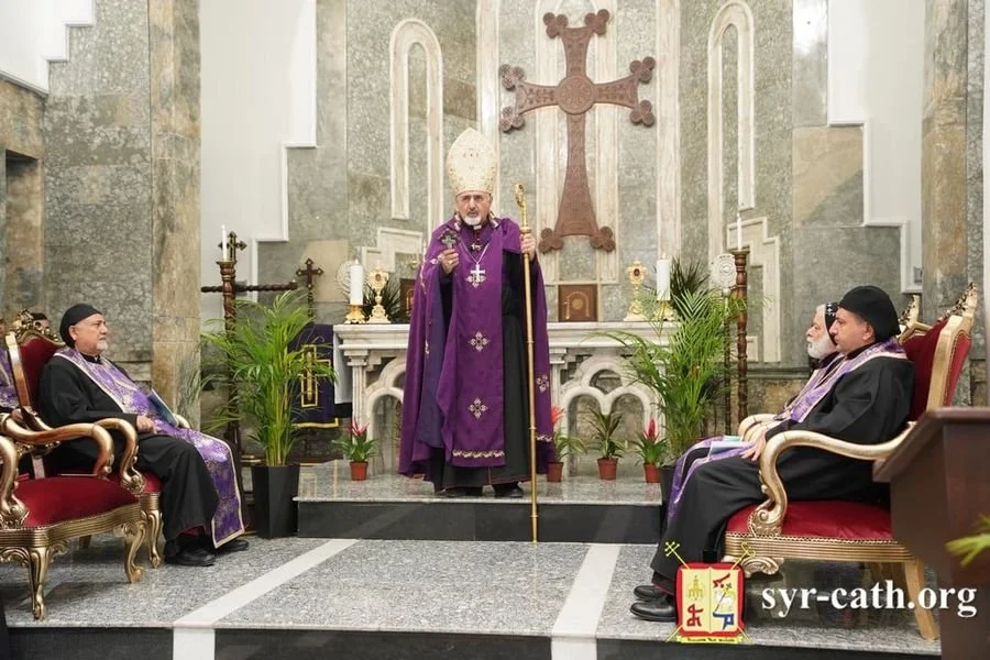 موعظة غبطة البطريرك مار اغناطيوس يوسف الثالث يونان خلال احتفاله برتبة النهيرة (الوصول إلى الميناء) في برطلّة، العراق