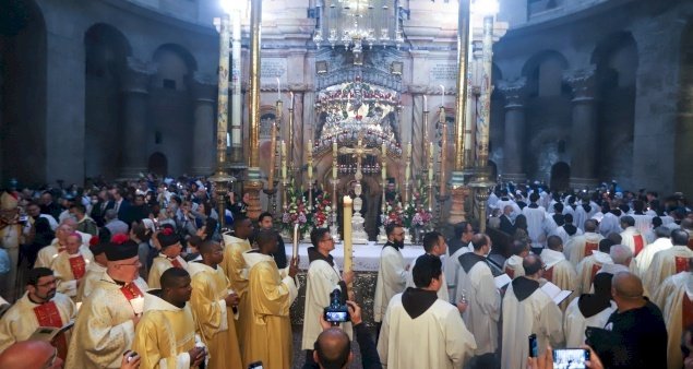 Easter 2022 in Jerusalem: Easter Sunday, “Christ is Risen, alleluia!”