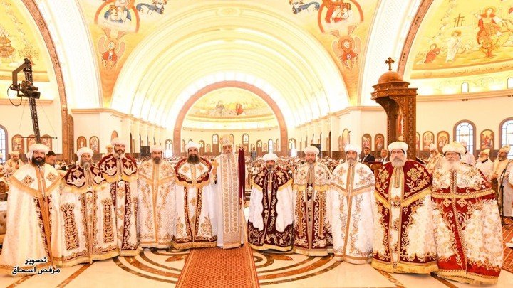 قداسة البابا تواضروس الثّاني سام عشرة أساقفة جدد، وهذا ما دعاهم إليه