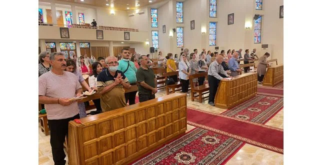 غبطة الكاردينال لويس روفائيل ساكو في قداس الاحد: المرأة الحدباء دعوة لعدم الاستسلام لمتاعب الحياة التي قد تحني ظهرنا