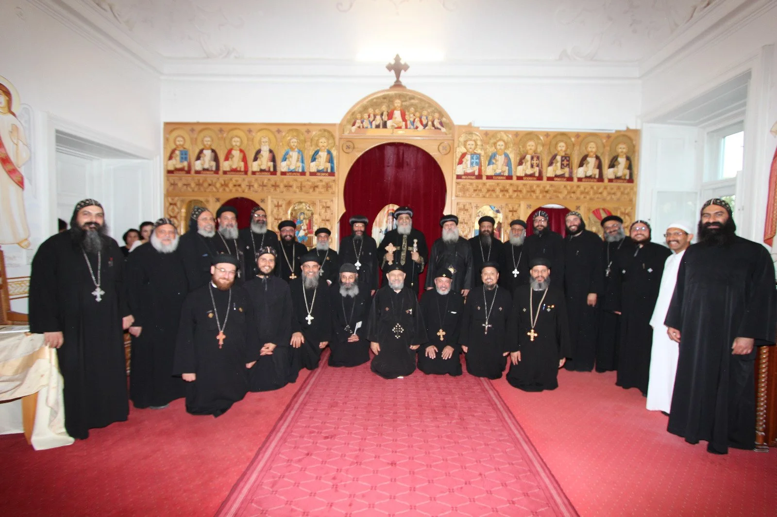 قداسة البابا تواضروس الثاني يلتقي كهنة النمسا وزوجاتهم