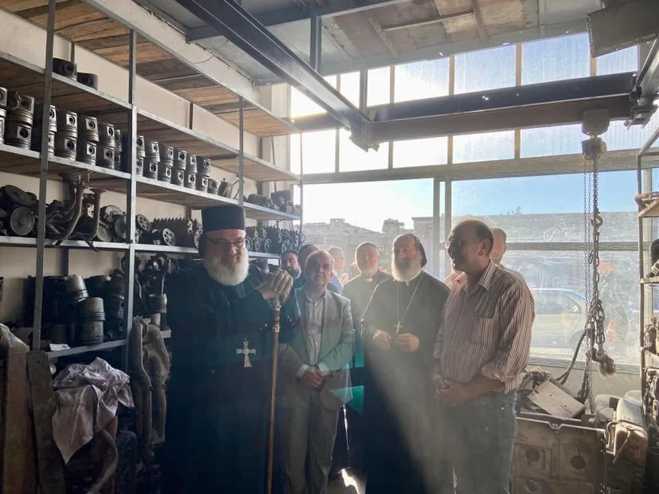  قداسة البطريرك مار إغناطيوس أفرام الثاني يتفقّد مشروع إعادة إعمار محلات صناعية في الراموسة
