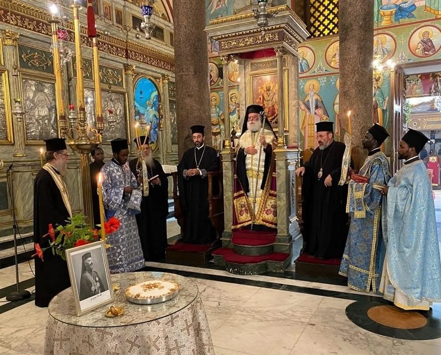 غبطة البابا ثيودروس الثاني يحتفل بتذكار رئيس أساقفة قبرص مكاريوس الثالث