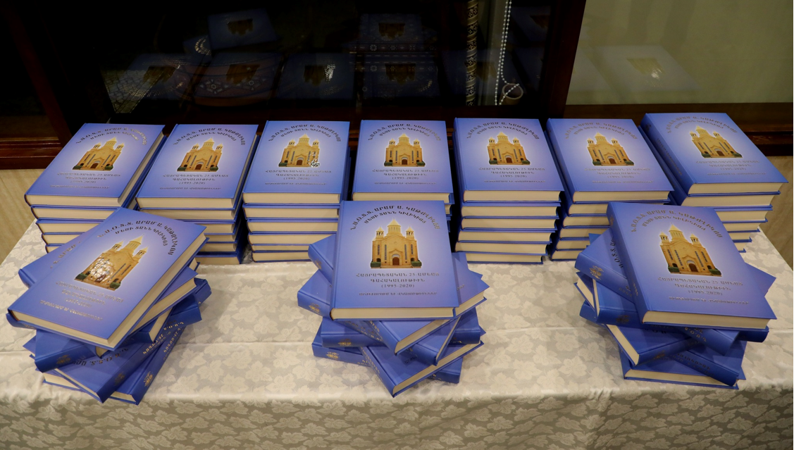 لمناسبة اليوبيل الفضيّ لانتخاب قداسة الكاثوليكوس آرام الأوّل كاثوليكوسًا للأرمن الأرثوذكس للكرسيّ الرسوليّ كيليكيا