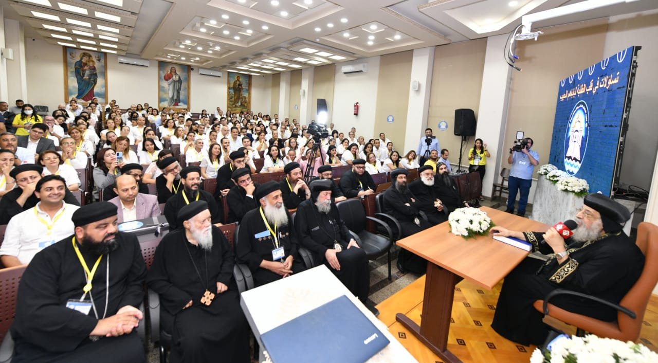قداسة البابا تواضروس الثاني يفتتح العام الدراسي الأوّل لمعهد الكتاب المقدّس في الإسكندريّة