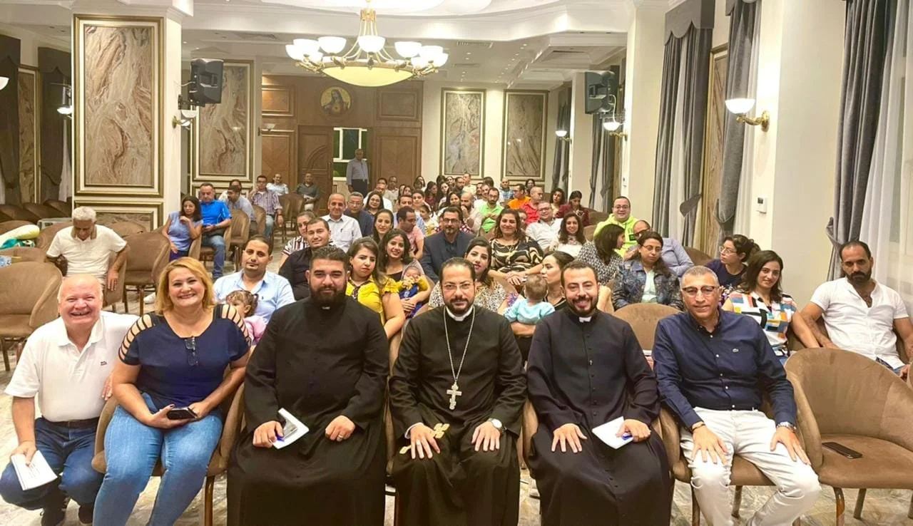 الزواج مسيرة للبنيان.. نيافة الأنبا باخوم يشارك في لقاء الأسر الشابة بالإيبارشيّة