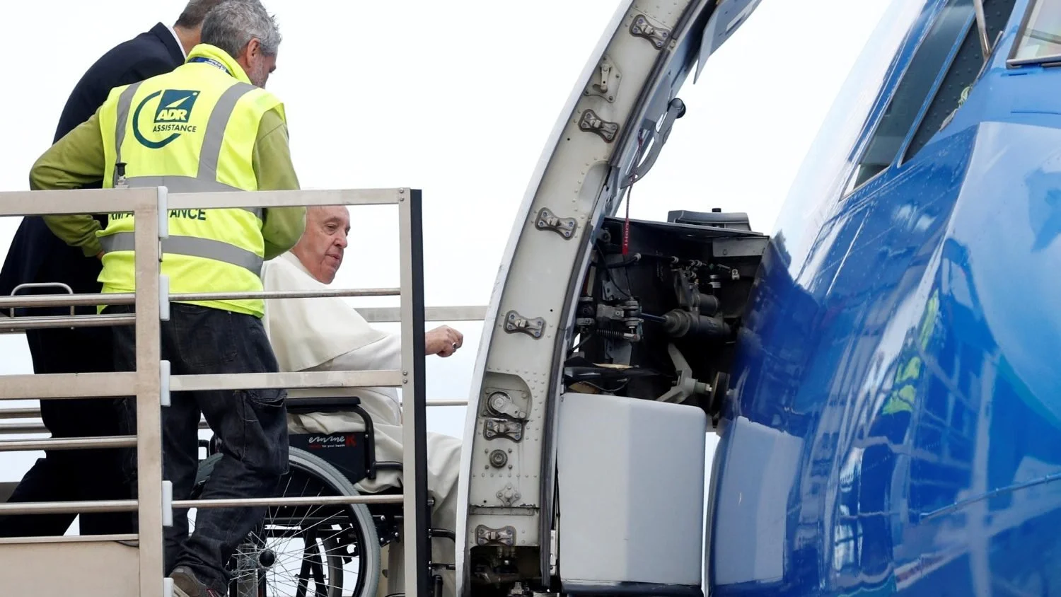 His Holiness Pope Francis sets off on Apostolic Journey to Bahrain