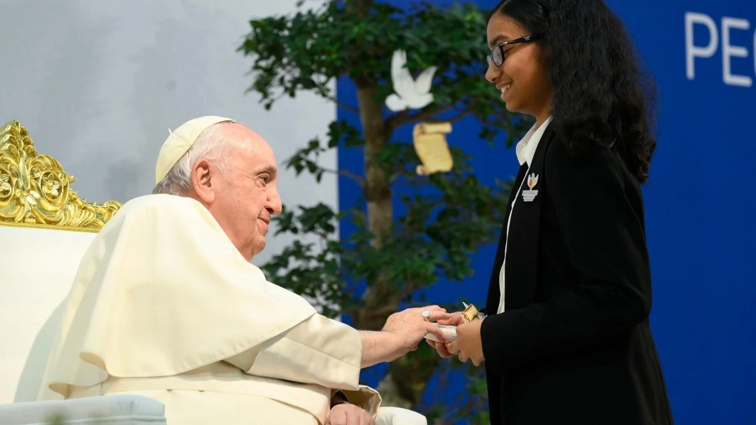 His Holiness Pope Francis in Bahrain: Dear young people, we need you!