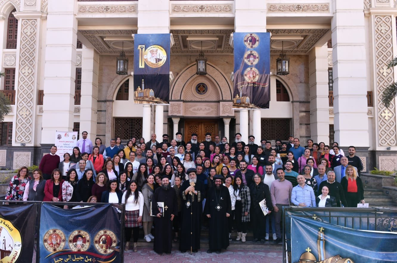 His Holiness Pope Tawadros II Meets the Staff of the Services Bishopric’s Programs