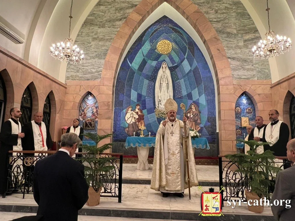 غبطة البطريرك مار اغناطيوس يوسف الثالث يونان يحتفل بالقدّاس الإلهي في كنيسة سيّدة فاتيما بعد انتهاء أعمال الترميم والتجديد فيها، في حيّ القصور – دمشق، سوريا