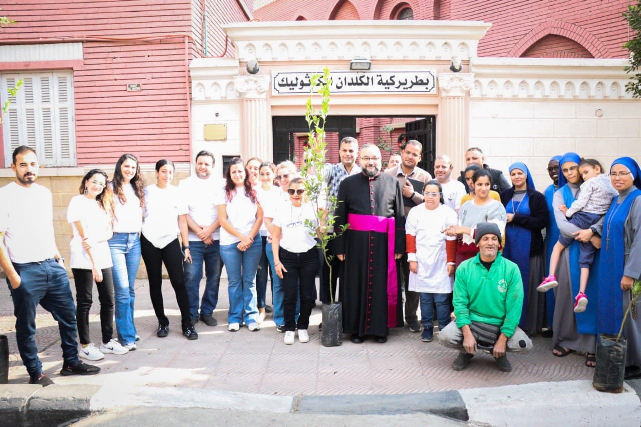 الكنيسة الكلدانيّة في مصر تشارك في المبادرة الرئاسيّة "اتحضّر للأخضر" من خلال زراعة ٣٠٠ شجرة