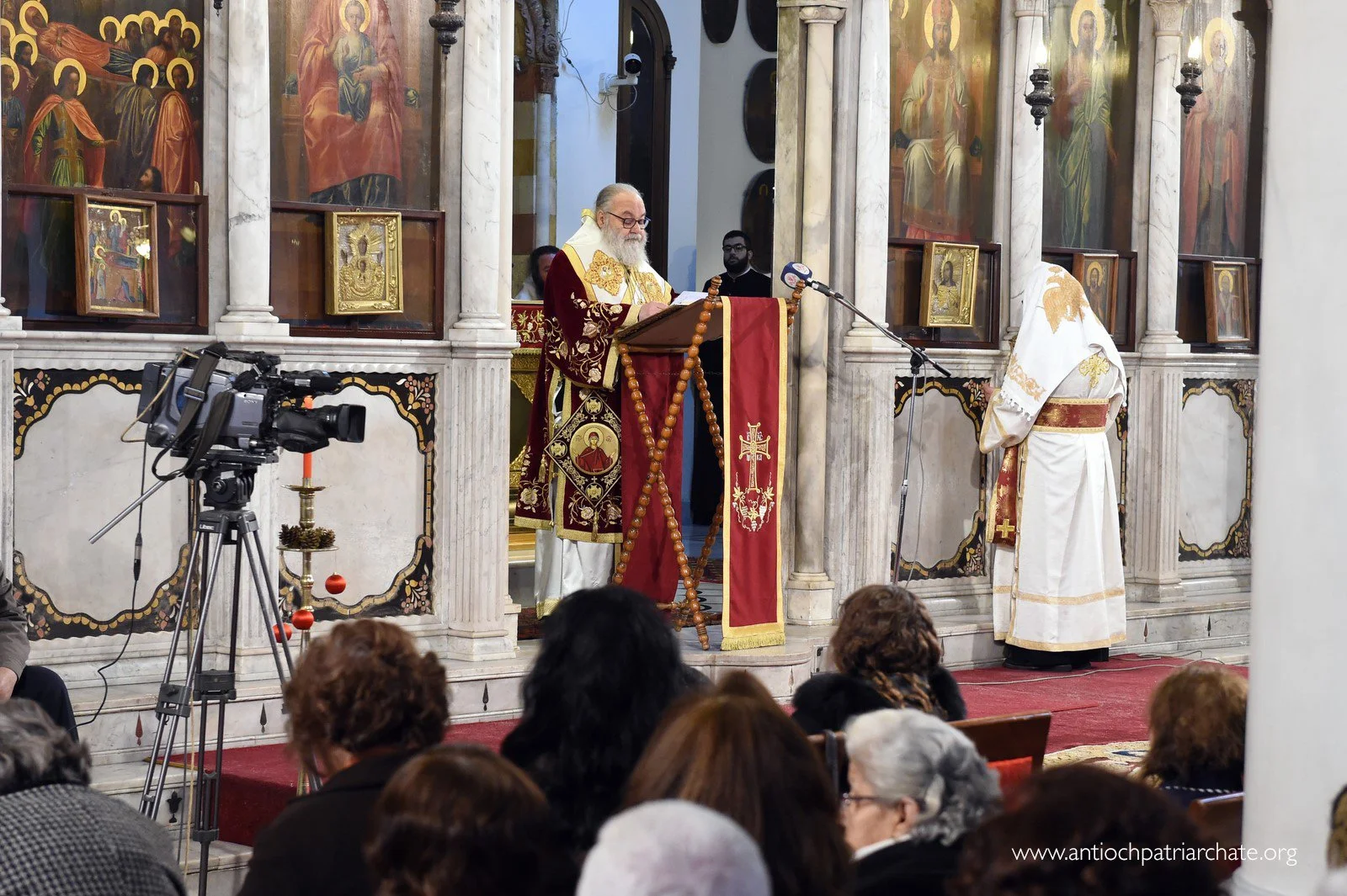 غبطة البطريرك يوحنّا العاشر في قدّاس رأس السنة الميلاديّة