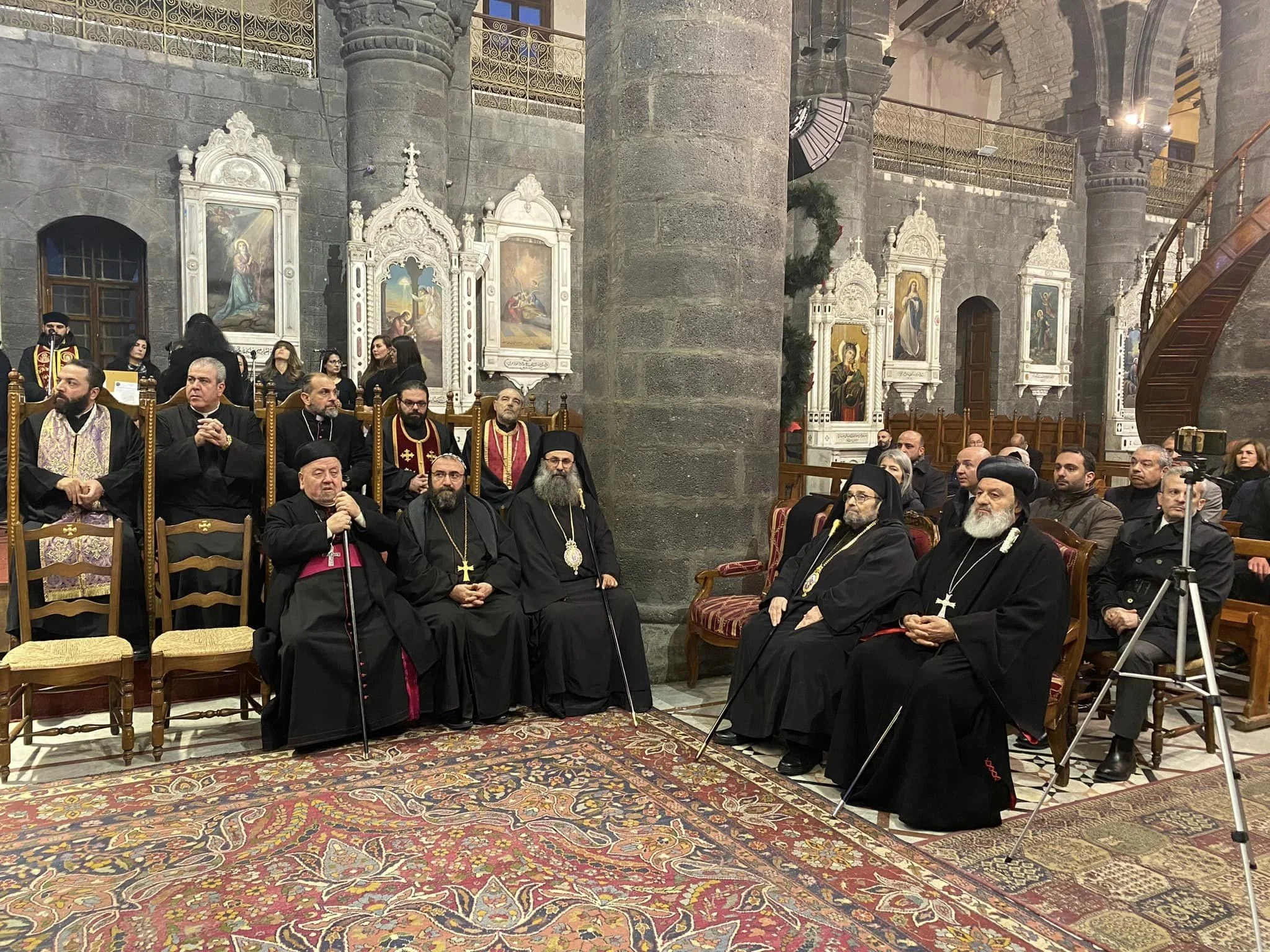 قداسة البطريرك مار إغناطيوس أفرام الثاني يحضر قدّاس وصلاة من أجل راحة نفس المثلّث الرحمات قداسة البابا الفخري بنديكتوس السادس عشر