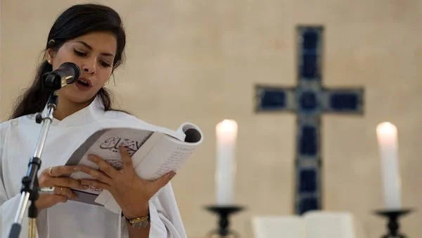 السيّدة سالي عازار تُكرّس أوّل قسّيسة في فلسطين