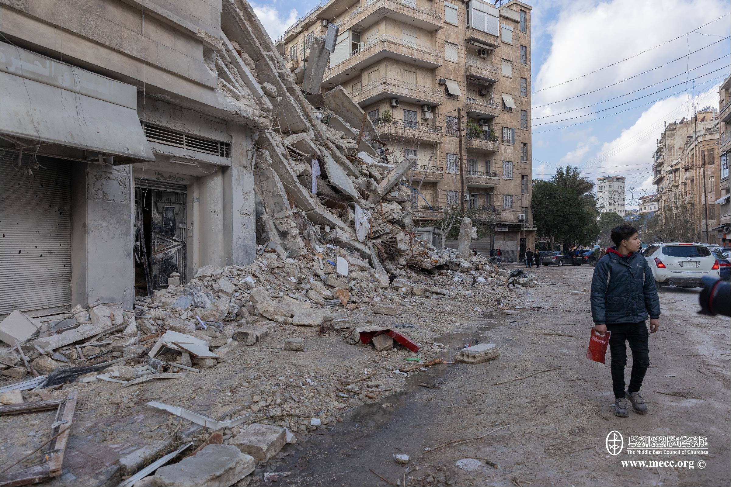 Новосибирское землетрясение. Землетрясение в Новосибирске. Землетрясение фото. Алеппо сейчас 2023. Трупы после землетрясения.