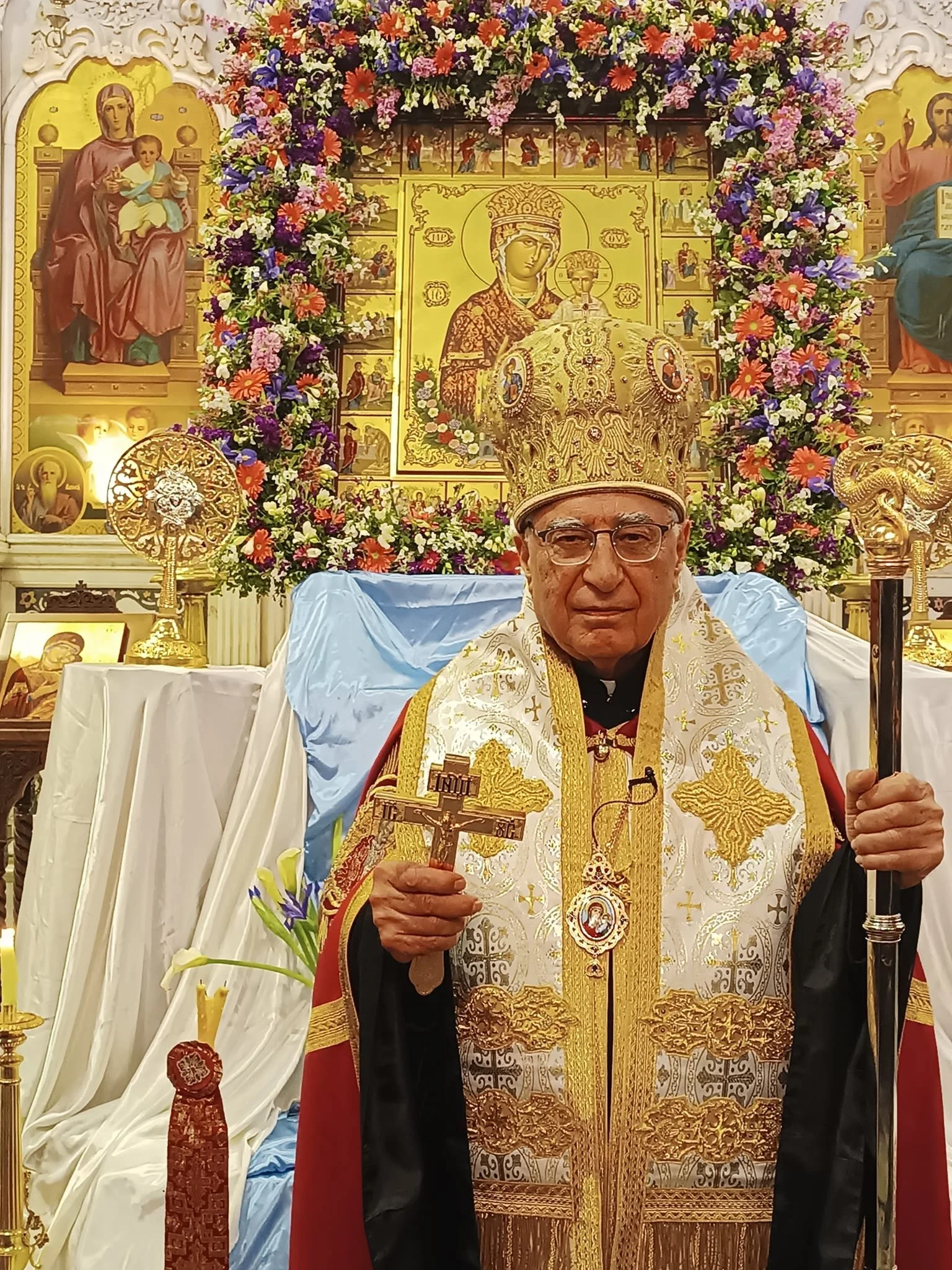 غبطة البطريرك يوسف العبسي يترأّس صلاة المدائح الكبرى لوالدة الإله الفائقة القداسة، في كاتدرائية سيّدة النياح حارة الزيتون، في دمشق