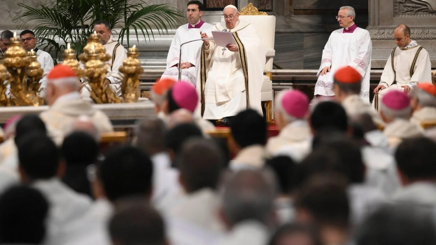 His Holiness Pope Francis at Chrism Mass: Invoke Holy Spirit as the breath of each day