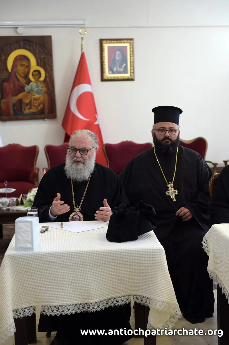 غبطة البطريرك يوحنّا العاشر يلتقي كهنة ورؤساء الجمعيات في الرعايا الأنطاكية في كنيسة رؤساء الملائكة ميخائيل وجبرائيل - مرسين