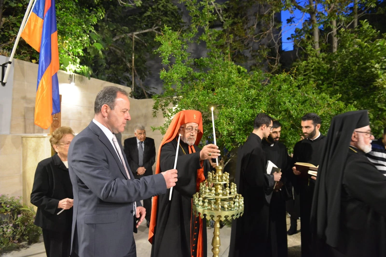 أثينا تحتضن أوّل نصب تذكاري لشهداء الكنيسة الأرمنيّة الكاثوليكيّة على أرضها