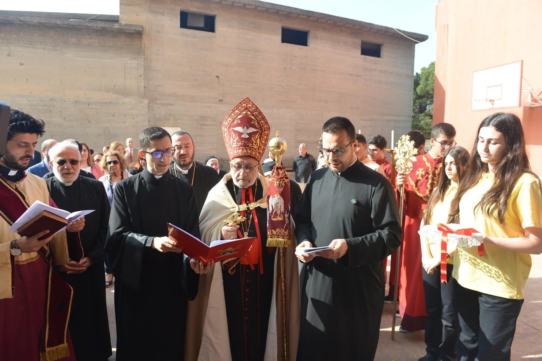 غبطة البطريرك روفائيل بيدروس الحادي والعشرون ميناسيان يترأّس قدّاسًا إلهيًّا