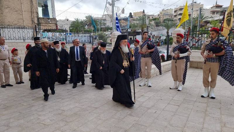 His Beatitude  Patriarch Theophilos III Celebrates the Divine Liturgy at the Holy Church of St. George in Reine 