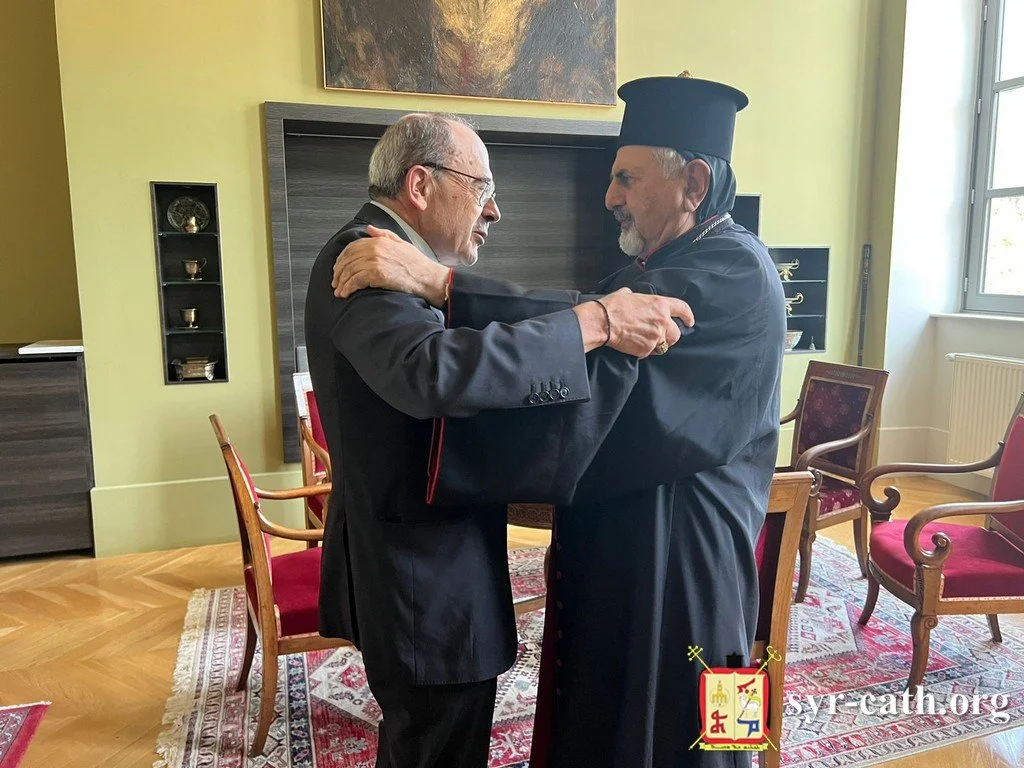 غبطة البطريرك مار اغناطيوس يوسف الثالث يونان يلتقي نيافة الكردينال فيليب برباران، رئيس الأساقفة السابق لأبرشيّة ليون اللّاتينية، فرنسا