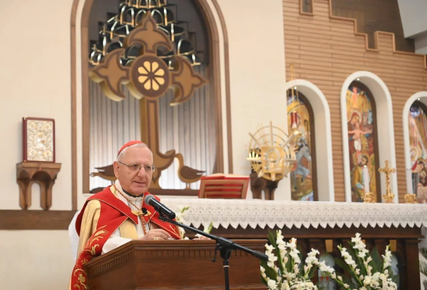 غبطة البطريرك الكاردينال لويس روفائيل ساكو يحتفل بالقدّاس في كاتدرائيّة مار يوسف بعنكاوا، العراق