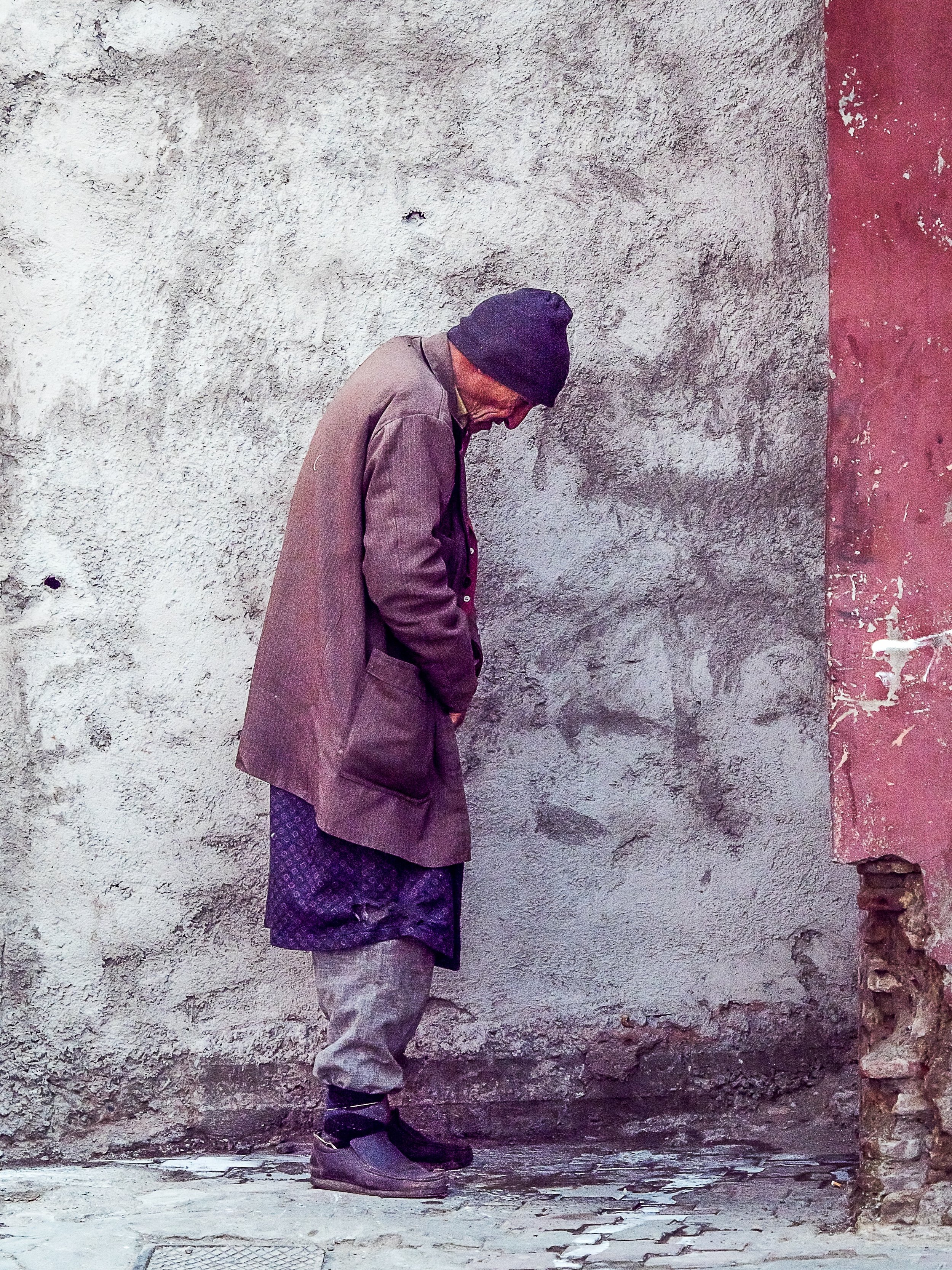 فلا تَخَفْ، يا بُنَيَّ، إِنِ ٱفتَقَرْنا