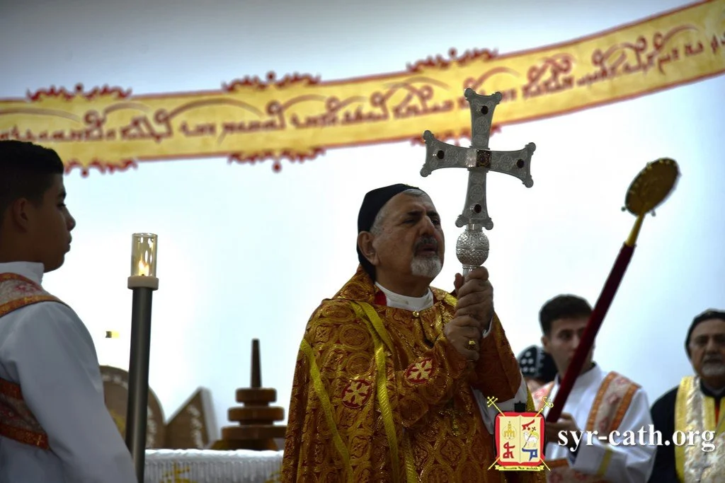 غبطة البطريرك مار اغناطيوس يوسف الثالث يونان يحتفل بقدّاس عيد الصليب المقدّس في كنيسة مار يوسف، قره قوش – العراق