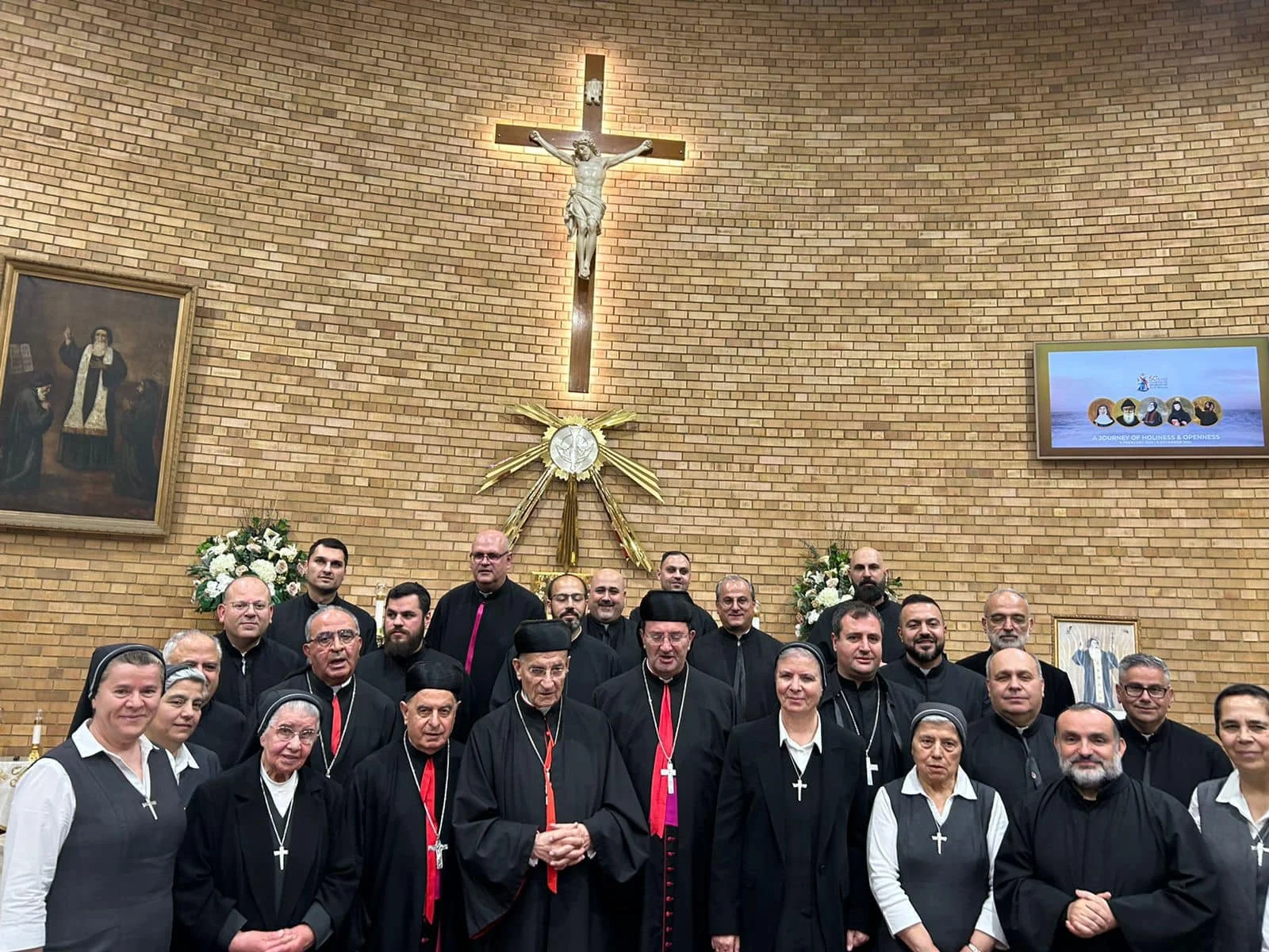 غبطة البطريرك الكردينال مار بشارة بطرس الرَّاعي، يقيم صلاة الشكر في كنيسة مار مارون في ردفرن، أقدم كنيسة مارونيّة في استراليا