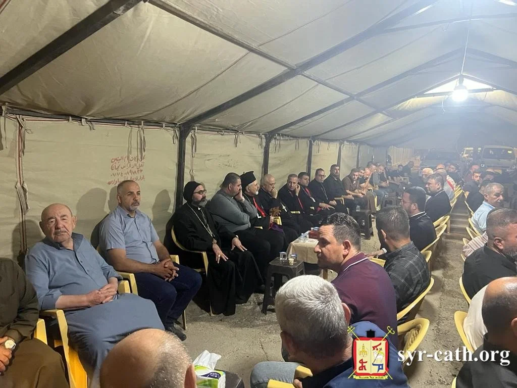 غبطة البطريرك مار اغناطيوس يوسف الثالث يونان يصل إلى قره قوش (بغديده) ويبدأ زيارات التعزية بالمتوفّين في مجزرة وفاجعة سهرة العرس في قره قوش، العراق