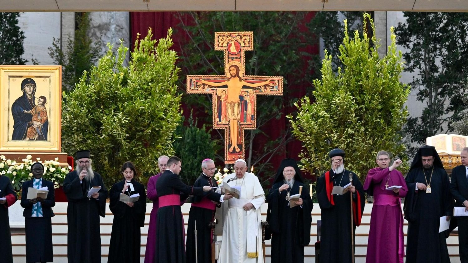 قداسة البابا فرنسيس: لننطلق معًا متشوّقين لأن نلتقي بيسوع، ونسجد له ونبشّر به لكي يؤمن العالم