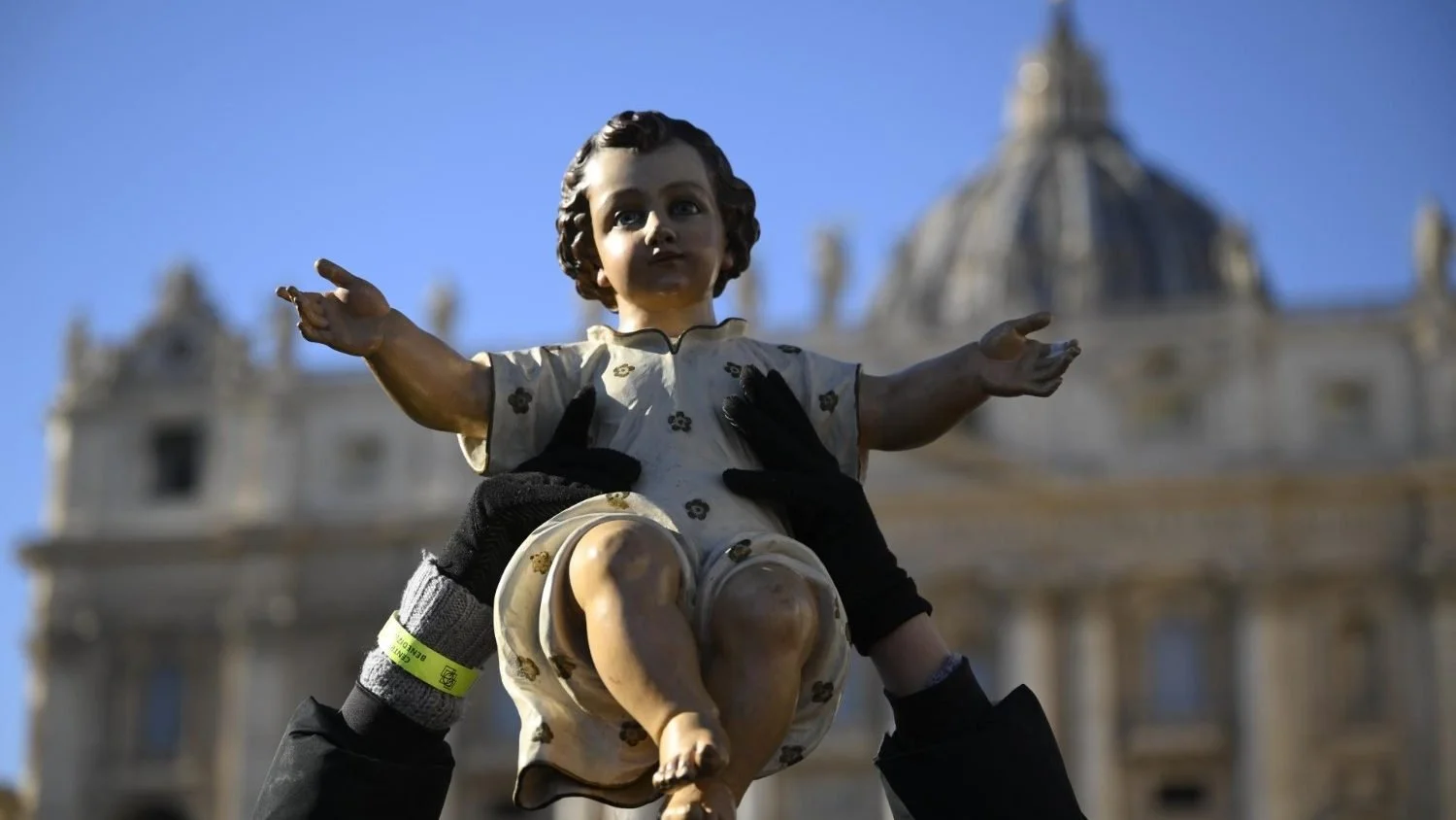 قداسة البابا فرنسيس: ليعزّز اقتراب عيد الميلاد الإلتزام بفتح دروب سلام