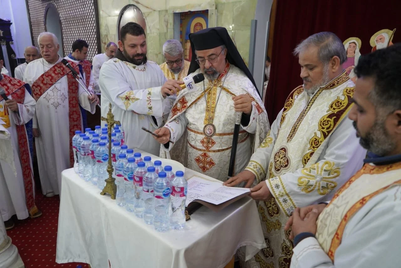 المعموديّة أعظم سرّ وهبه اللّه للإنسان: غبطة البطريرك الأنبا إبراهيم إسحق يحتفل بعيد الغطاس المجيد في كنيسة سان جورج بالإسكندريّة، مصر