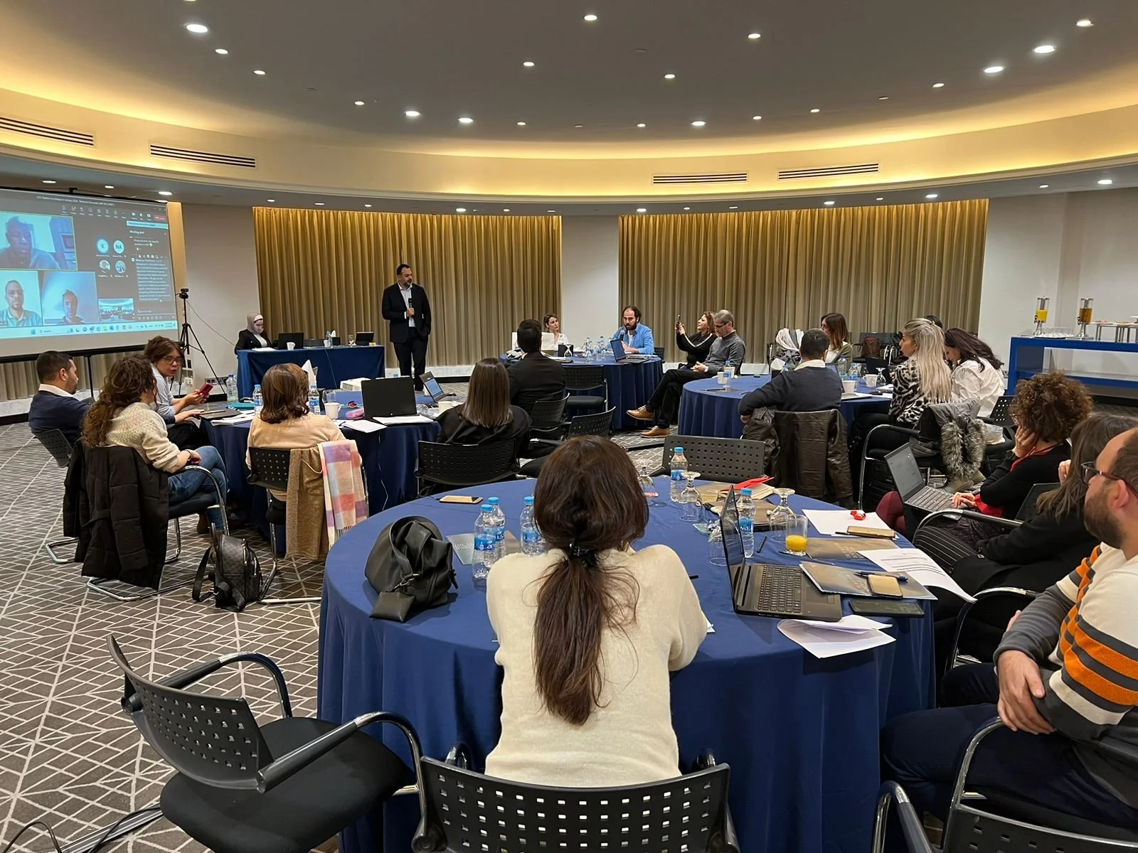 فريق مجلس كنائس الشرق الأوسط يشارك في تدريب