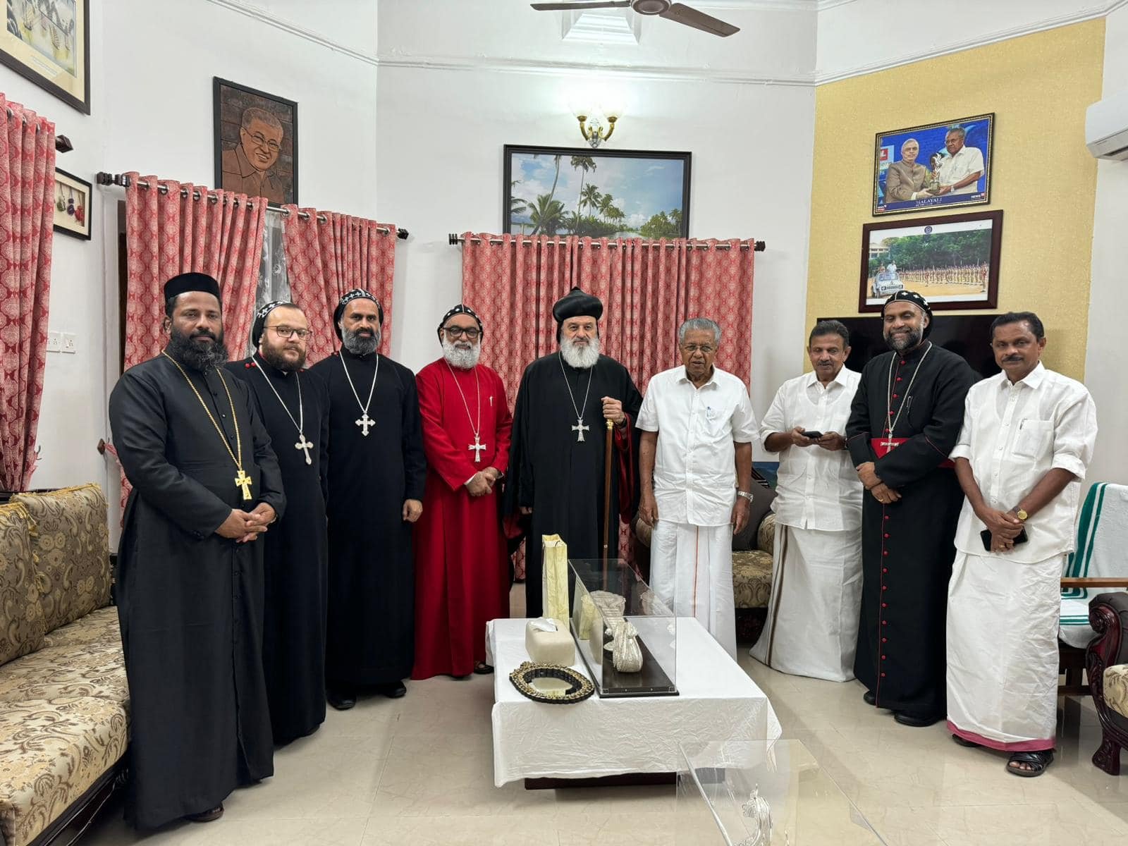 ‎قداسة البطريرك مار إغناطيوس أفرام الثاني يزور معالي رئيس وزراء ولاية كيرالا، الهند، السيّد بيناراي فيجايان