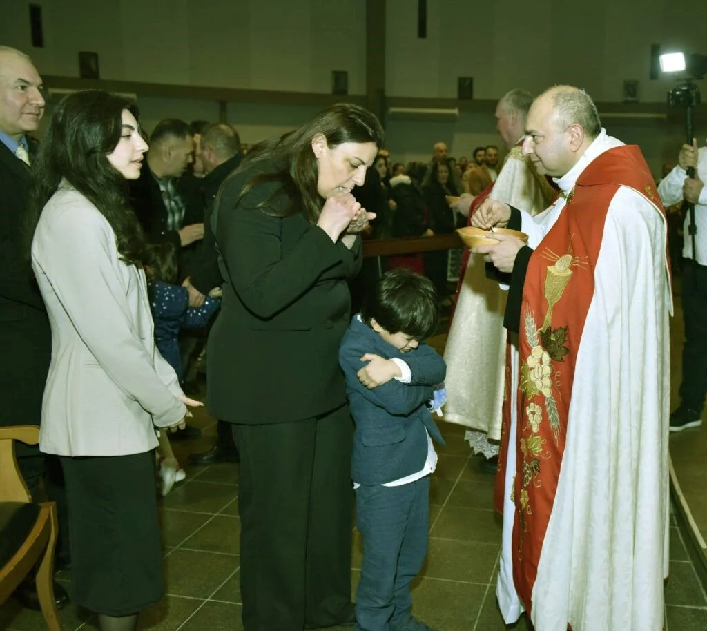 لماذا يرسم اشخاص متزوجون كهنة في الكنائس الشرقية و لما لا يرسمون في الكنيسة اللاتينية؟