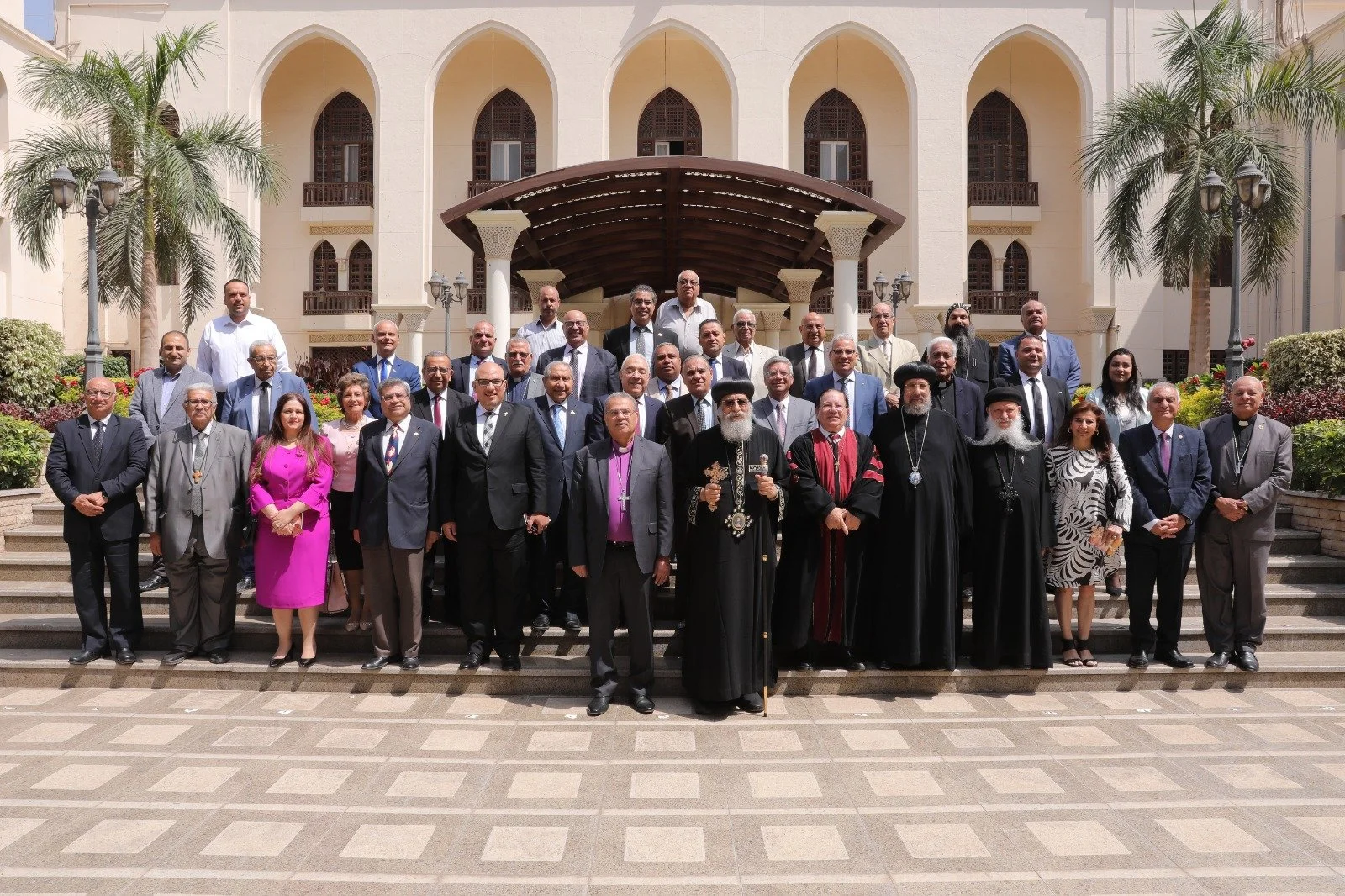  الدكتور القسّ أندريه زكي مهنّئًا قداسة البابا تواضروس الثاني بعيد القيامة المجيدة