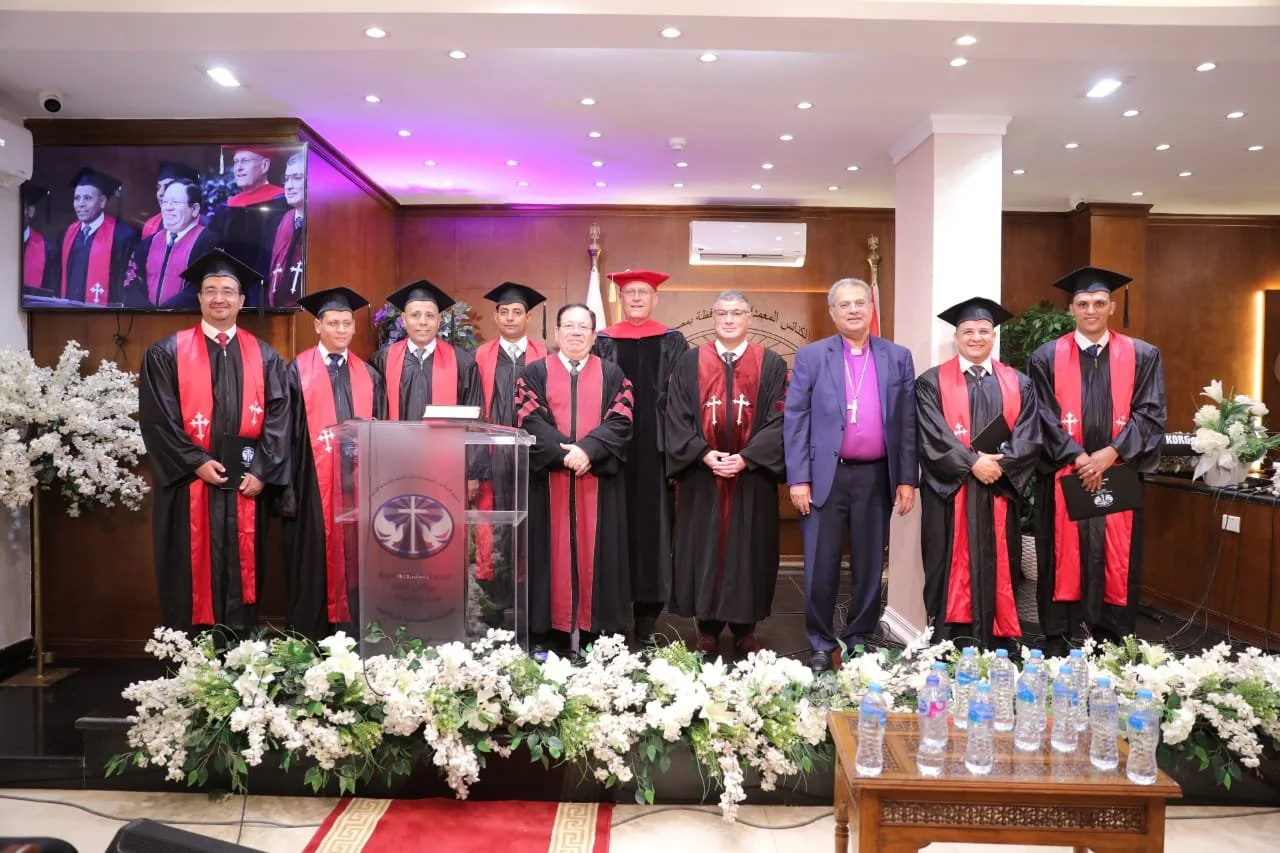 رئيس الطائفة الإنجيليّة يشارك بحفل تخرّج الكليّة المعمدانيّة المحافظة