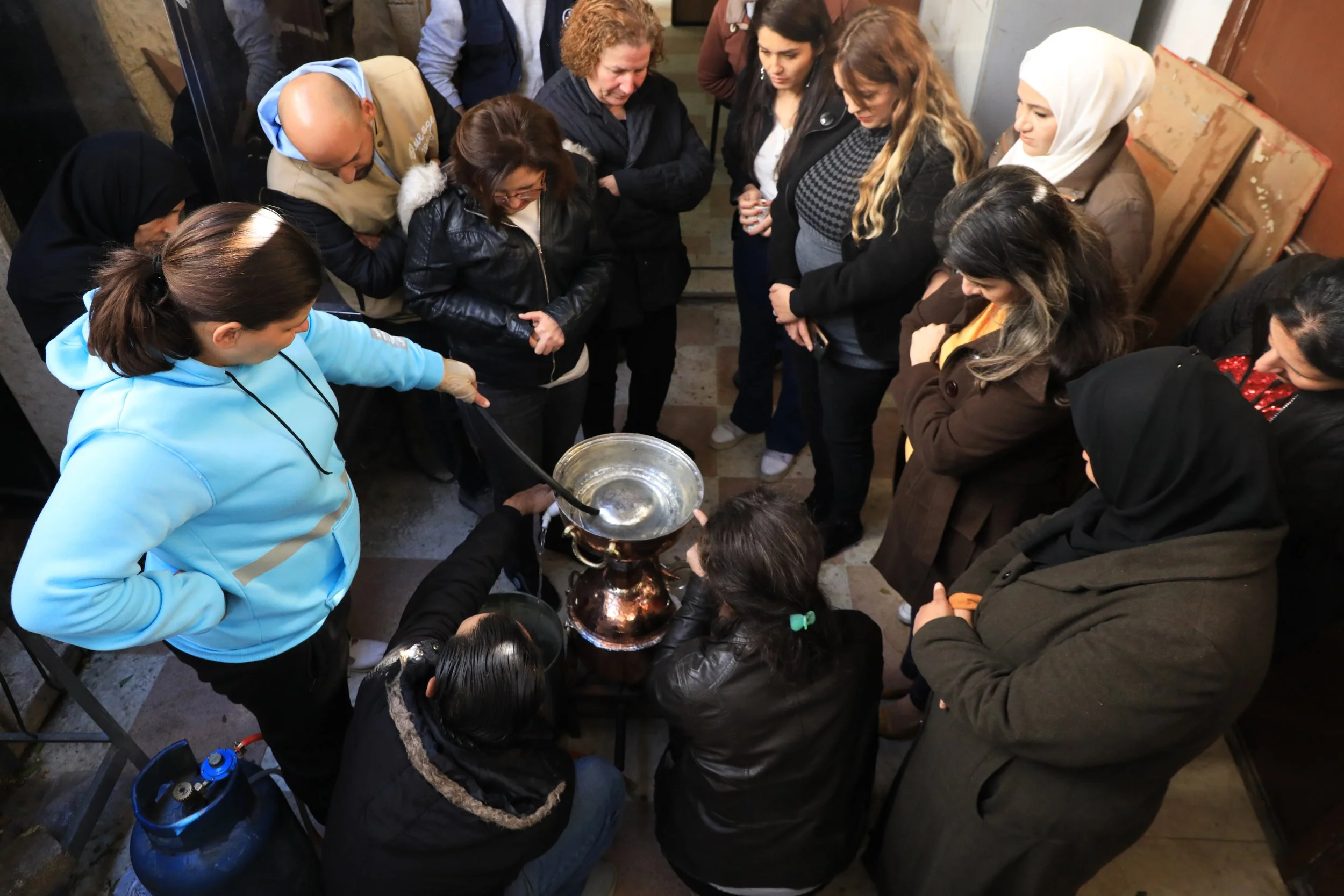 VT-Distilling of medical herbs-Damascus (10).JPG