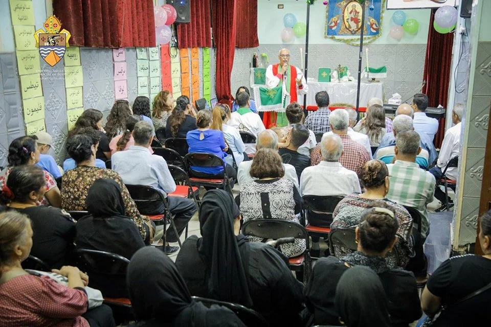 رئيس الأساقفة حضرة الدكتور سامي فوزي يثبت خلال صلوات القدّاس الإلهي 13 عضوًا جديدًا في كنيسة عين شمس، مصر