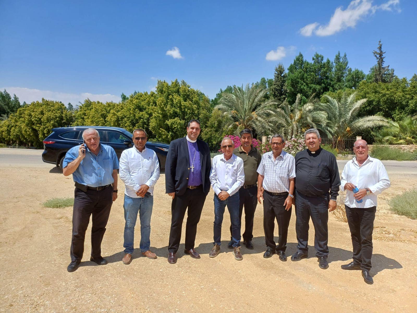سيادة المطران حسام نعوم يزور موقع بناء الكنيسة الجديدة في المغطس على ضفاف نهر الأردن