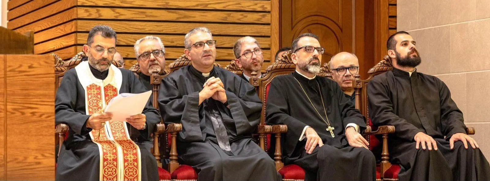 المونسنيور رافائيل طرابلسي يشارك في سهرة سجود وصلاة على نية السلام في لبنان والعالم