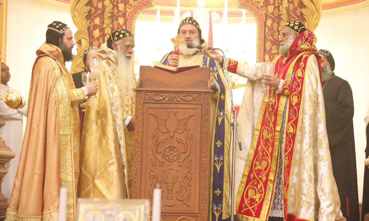 His Holiness Patriarch Mor Ignatius Aphrem II celebrated the Holy Qurobo at St. Georges Cathedral in Malecuriz Dayro in Kerala.