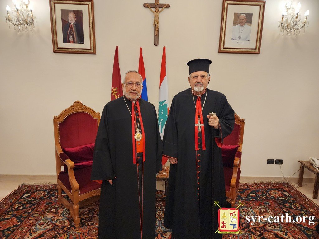 غبطة البطريرك مار اغناطيوس يوسف الثالث يونان يزور أخيه غبطة البطريرك روفائيل بيدروس الحادي والعشرين ميناسيان للتهنئة بعيدي الميلاد ورأس السنة