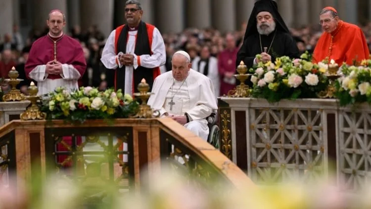 قداسة البابا فرنسيس  خلال ترأس صلاة الغروب في ختام أسبوع الصلاة من أجل وحدة المسيحيين