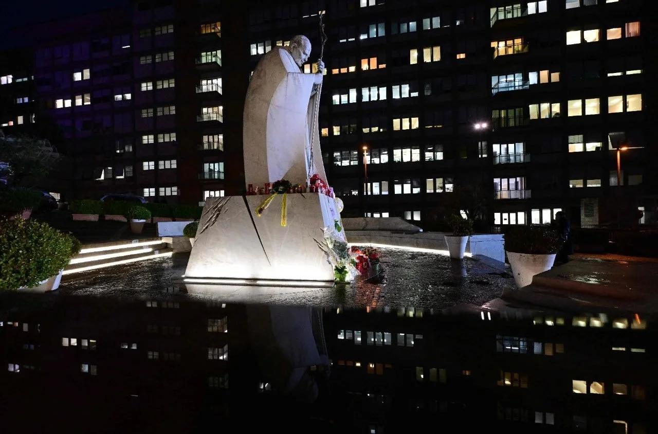 'Slight improvement' in His Holiness Pope Francis's condition