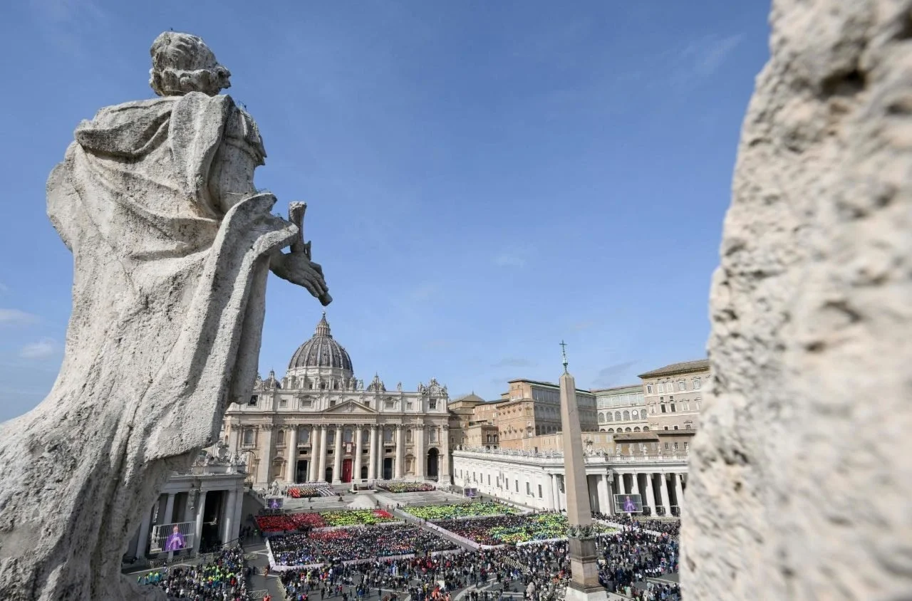 His Holiness Pope Francis thanks doctors for care, calls for ‘miracle of tenderness’