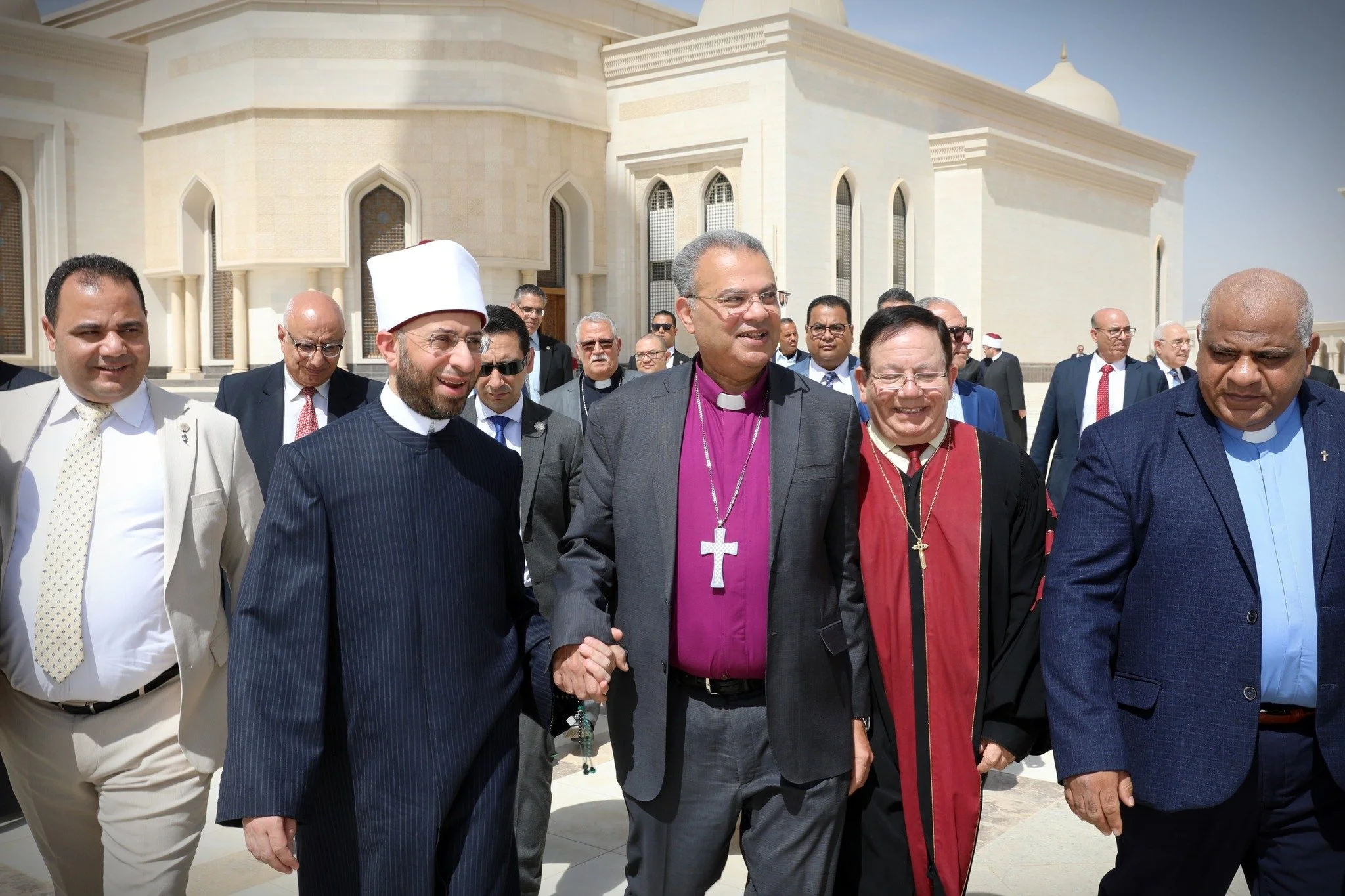 رئيس الطائفة الإنجيلية يزور الدكتور أسامة الأزهري في مركز مصر الثقافي الإسلامي ويهنئه بعيد الفطر
